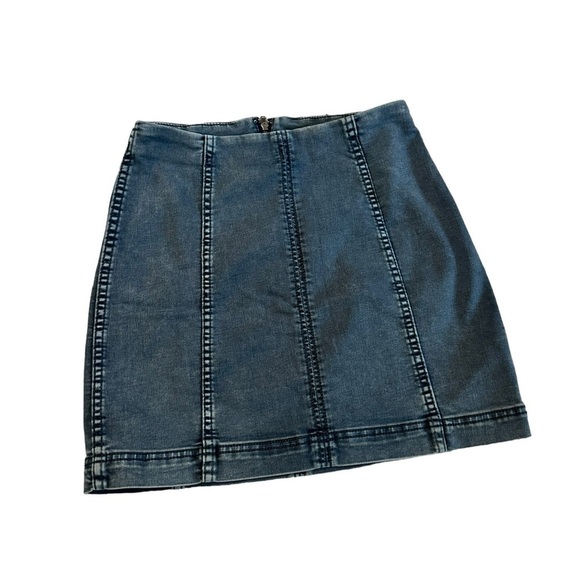 Free People Jean Mini Skirt Sz 4 - Picture 4 of 17